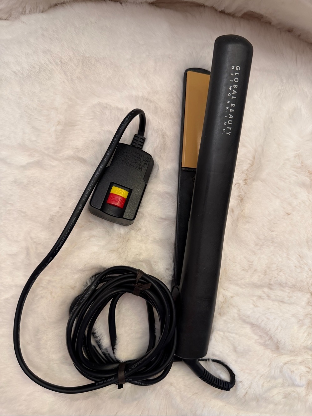 CHI Global Beauty Network Ceramic Flat Iron. Hair Straightener. K